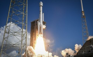 NASA 选定马斯克的 SpaceX 救场 滞留太空的美国宇航员将于明年初回家